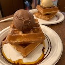 $9.10 Waffles with Single scoop