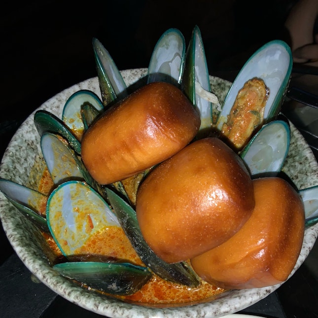 Curry Mantou