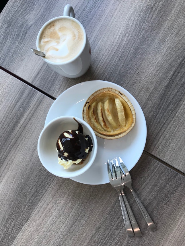 Desserts With Coffee & Apple Tart & Ice Cream