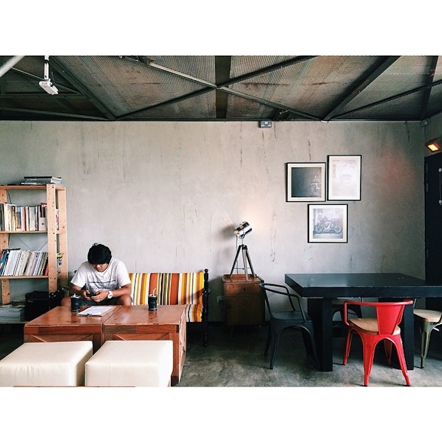 Nice place to lepak with photography friend ~ #imagecooker #cafe #nice #ambience #vinatge #relaxing #friendly #boss