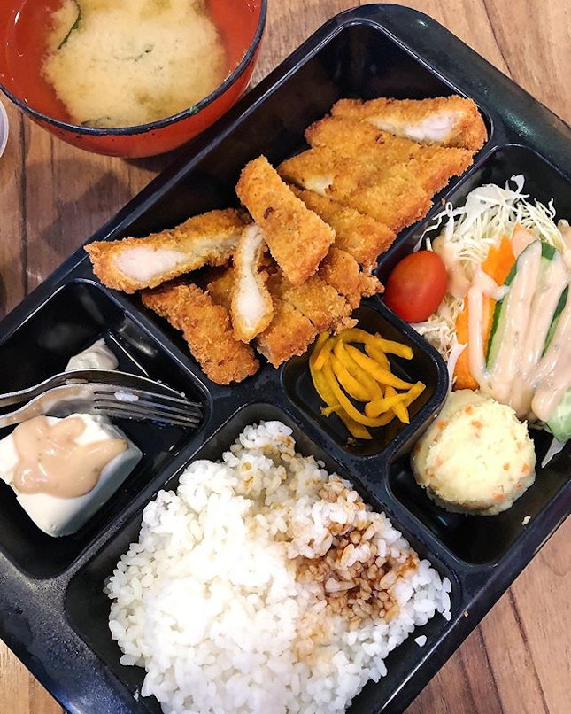 Bento sets are really fun 😍 I sometimes enjoy getting my bento sets particularly from this place just cause they have a variety of proteins to choose from like teriyaki chicken/beef, grilled mackerel, tempura, chicken/fish katsu etc.
