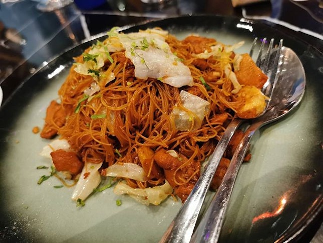 Fried Mee Hoon With Chicken 