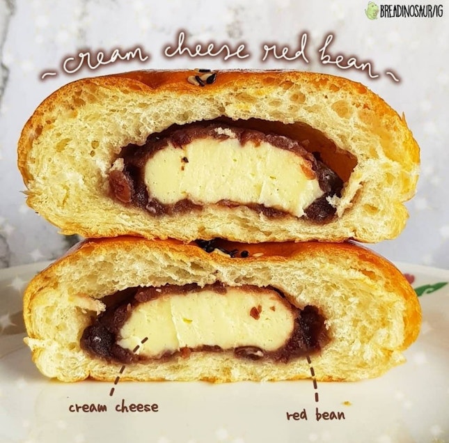 Cream Cheese Red Bean Bread ($2.90)