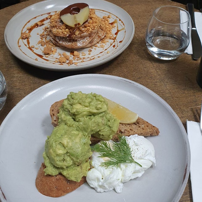 Earl Grey Pancakes And Poached Egg With Avocado