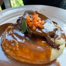 Beer Braised Beef with Mashed Potatoes