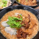 Oyster and Pork Intestine Mee Sua