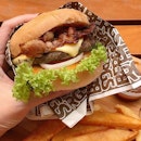 Miss Piggy (worth S$14) at @bergsgourmetburgers #fareastsquare for less than S$7.99 with MealPal.