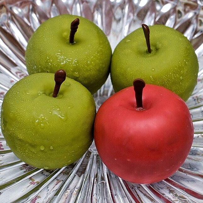 Are these legit apples or Forbidden Apples made with apple mousse, apple jelly, and finished with a candied coating?