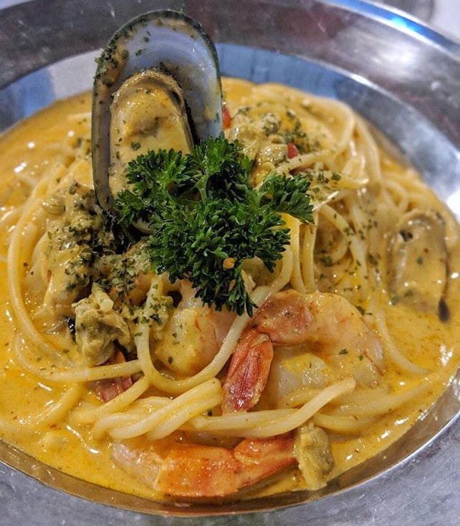 My favorite tomyum pasta 🤭 but nowadays like not as flavorful already leh, how ah @49seats?