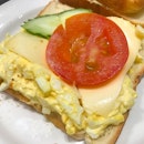 Happy Holiday 😄 Today breakfast 🍳 🧀 🍞 egg mayo and cheese sandwich  鸡蛋美乃滋芝士三明治 😋 .