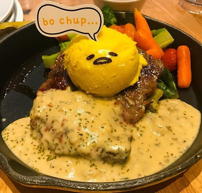 I Don't Care, bo chup lah 😧i want eat stake 😍
我不管, 我要吃牛扒😆  这份好吃，强推😋
Chargrilled NZ grass-fed Angus Ribeye stake topped with creamy wild mushroom sauce, grilled vegetables and Gudetama mash
.