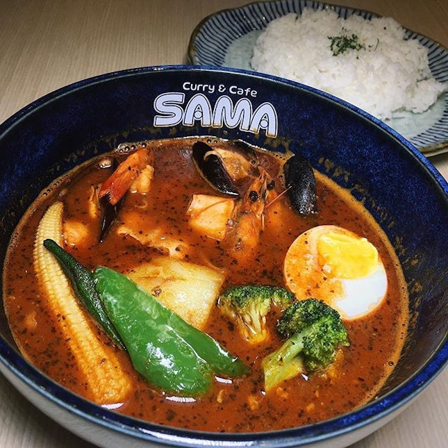 Just thinking about this oceanically-charged and home-style comforting "Ocean Trophy" shrimp-based soup curry that I had fifty-two hungry bear monsters ago at Sama Curry Cafe, a Japanese curry concept newly-open at OUE Downtown Gallery.