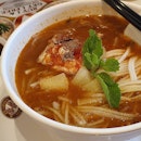 The thing about Penang Assam laksa is all about the strong umami favour from the broth.