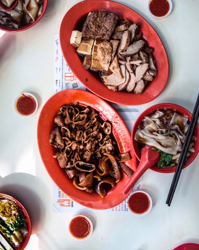 All these dishes, and 6 bowls of kway, for JUST $26.