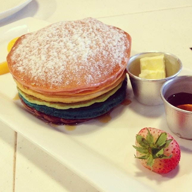 Rainbow pancake~ 🌈