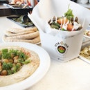 I wish I have these for my breakfast; pita pocket with #falafel balls and hummus.