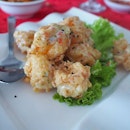 Who can resist love salted egg prawn?!