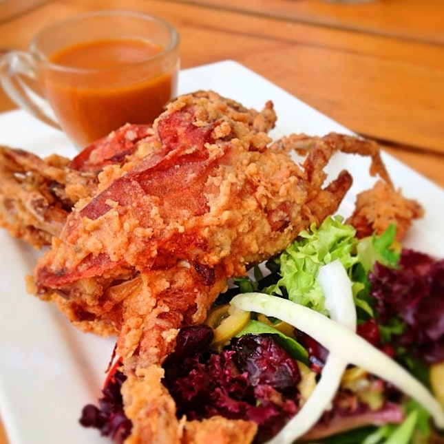 Soft shell crab with yummy lobster sauce.