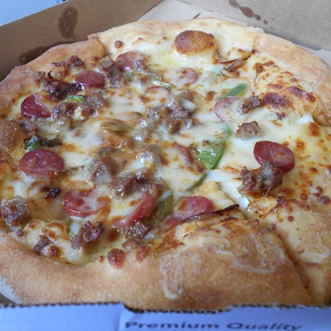 My brunch: chilli beef pizza from domino's.