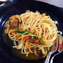 Yesterday's spaghetti with mushroom and chicken dinner in school.