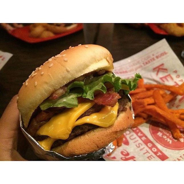 Burgers in America are theeee best especially the ones that come with sweet potato fries :D oh how I miss red Robin and their bottomless fries and...