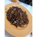 [Classic coffeeshop in Petaling Jaya serving the famed best  KL Hokkien Mee in Klang Valley]

Growing up in Singapore, the only instances I was exposed to the KL version of Hokkien Mee is usually once or twice a year.