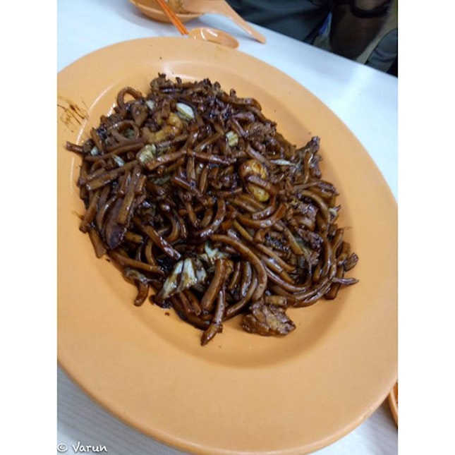 [Classic coffeeshop in Petaling Jaya serving the famed best  KL Hokkien Mee in Klang Valley]

Growing up in Singapore, the only instances I was exposed to the KL version of Hokkien Mee is usually once or twice a year.