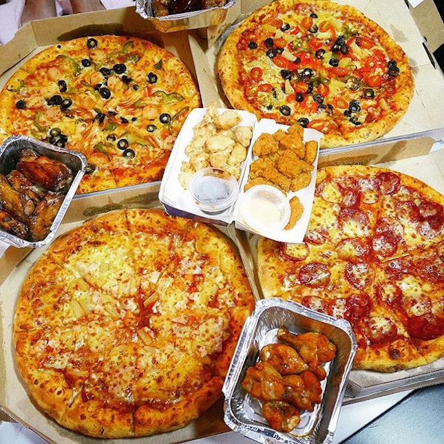 Exclusive deal] 50% off All Time Favorites Large Pizza ($14.90 after 50%) and Xtra Large Pizza ($17.90 after 50%).