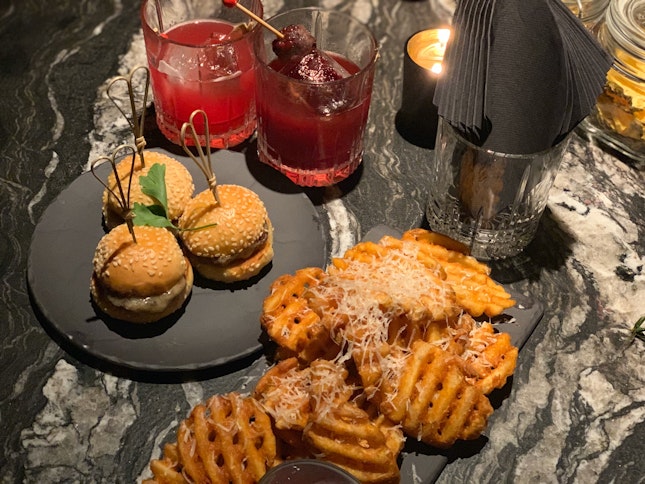 Sliders Fries And Drinks