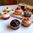 Breakfast this morn is powered by @velvetconfectionery cupcakes 
#velvetconfectionery #cupcakes #sgfood #foodporn #burpple