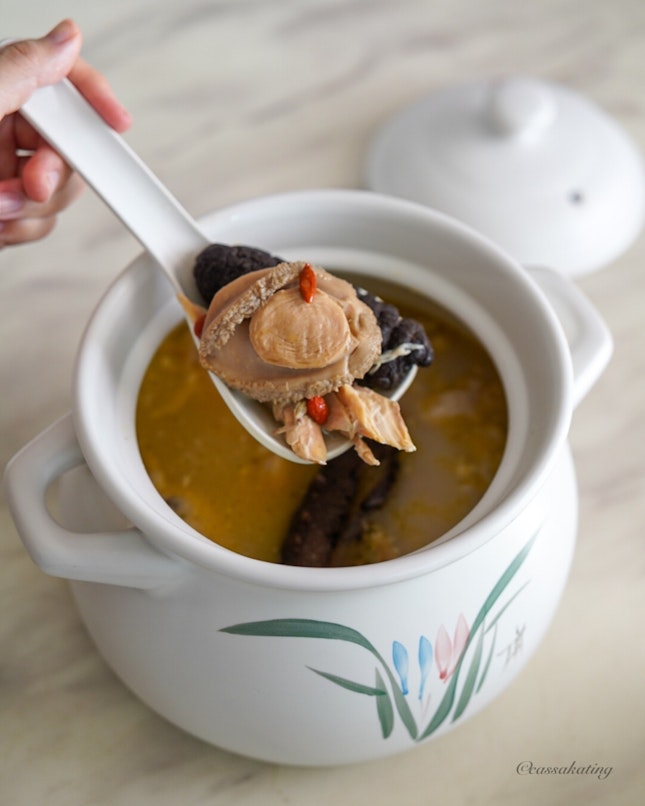 Collagen Soup with Abalone, Spiky Sea Cucumber and Almond ($488)