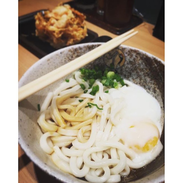 Went out to catch Lord of The Flies but free tickets were a washout, so stuffed our faces with udon and “gudetama”.