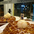 Butter Milk Waffle With Ice Cream