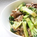 One pan stir fried beef and broccoli with mushrooms, garlic, black pepper and oyster sauce.