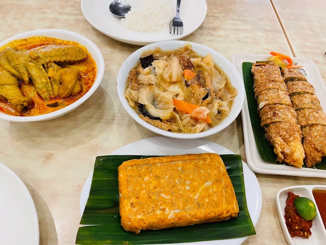 Ngoh Hiang, Chap Chye, Curry Chicken and Otak