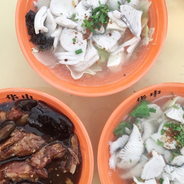 Hwa Chong Sliced Fish Soup • Pork Ribs Noodle