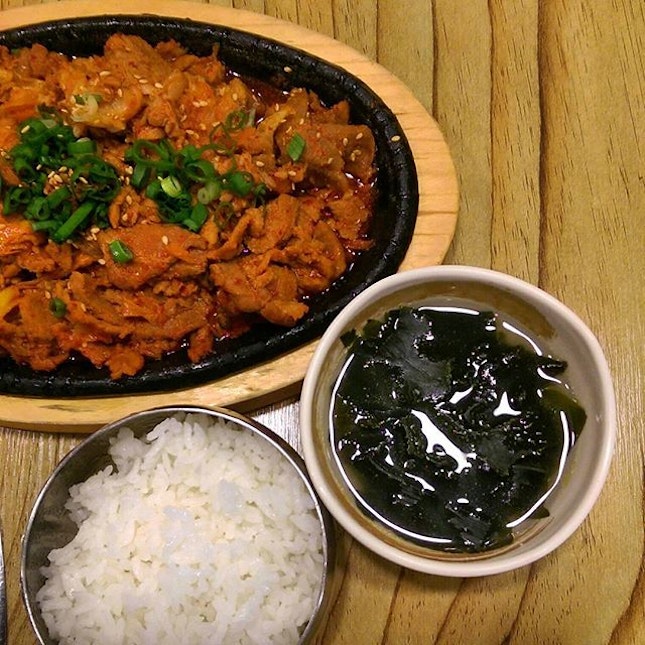 Korean Spicy BBQ Pork 
#bbqworldkoreanrestaurant #koreanbbqrestaurant #bbqpork #sizzlinghot #meat #hotplate #koreanfood #onthetable #food #foodpic #foodshot #foodphoto #foodphotography #foodporn #foodshare #foodie #sgfoodie #igmeals #igfood #hawkerfood #burpple #hungrygowhere #goodeats #goodfood