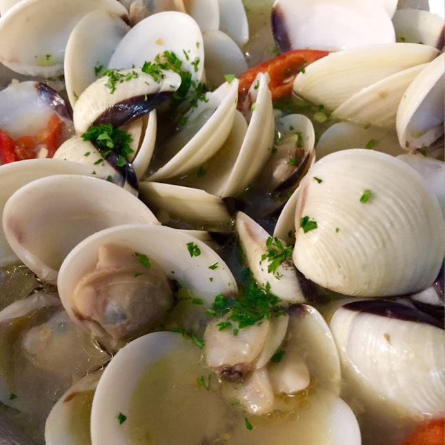Clam In A Wine Broth