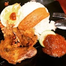 #nasilemak #supermakanasia

#sgfood #sgeat #hungrygowhere #instag
#instagfood #foodpic #burpple #whati8tdy #wheretoeat #cafesg #grabfood