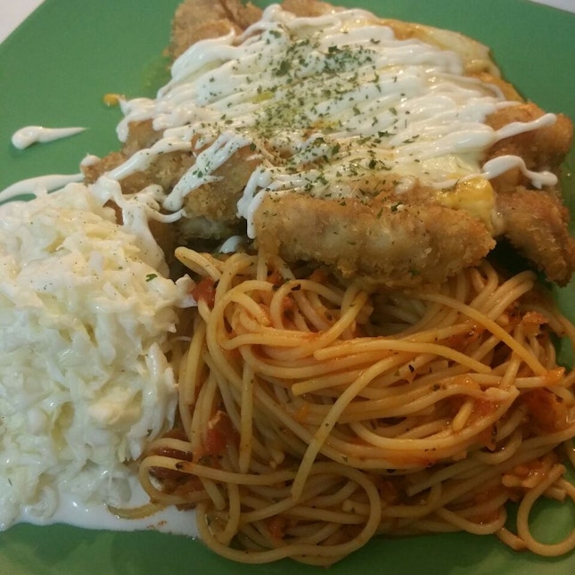 Cheesy Chicken Cutlet with Spaghetti
