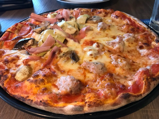 Regular pizza