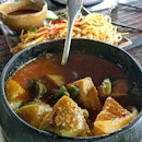 [#scribsnapscrib_siemreap]

This Khmer chicken curry is sooooo good, no kidding.