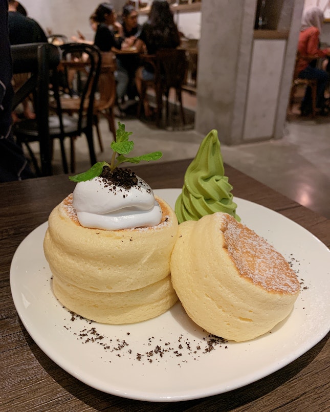 Soufflé Pancake W/ Matcha Ice Cream