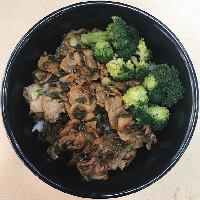 Sliced Pork & Broccoli with Rice ($6)
