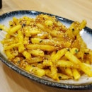 Furikake Fries at @5senses_sg
Instead of always getting the same Truffle Fries, we moved over from savoury to something sweet this time.