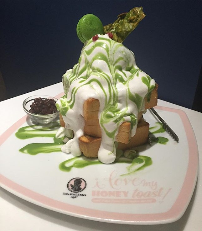 Matcha with Azuki Beans Honey Toast ($19.90)
😇
Great sweet way to end the nite on the high!