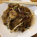 Penang Char Kway Teow ($5.50)
This was recommended by a fren who grew up in Penang.
