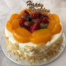Fruit Gateau ($30.80) from Bengawan Solo at NEX 🎂 I must say the quality of cake from Bengawan Solo has become better.
