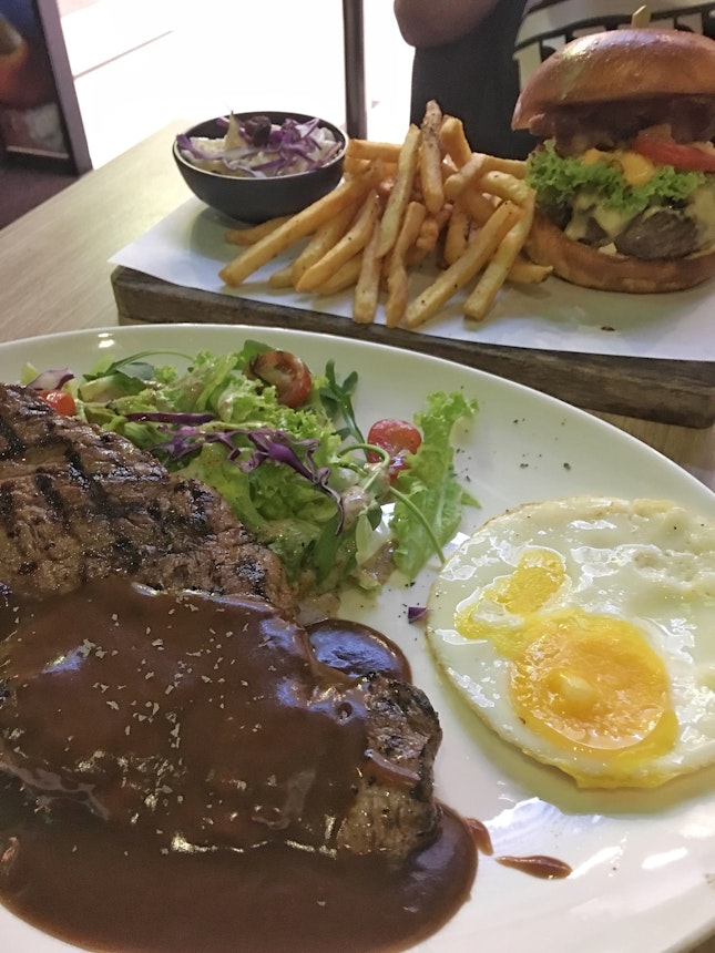 Harry’s Jazz Burger ($20), Steak & Egg ($32)