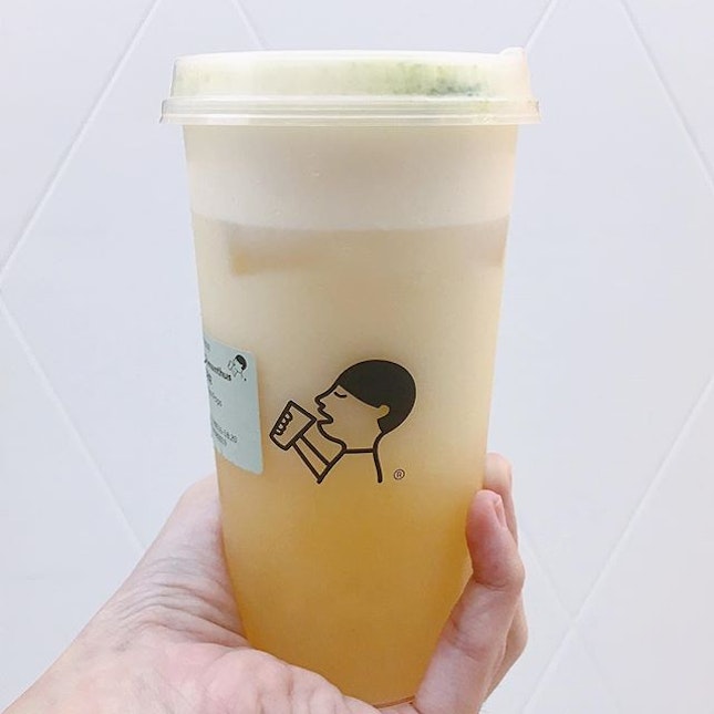 Osmanthus Oolong tea with pearl.